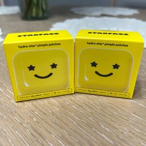 Starface pimple patches with refillable case